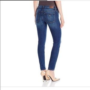 GUESS Power Curvy MID Jeans
